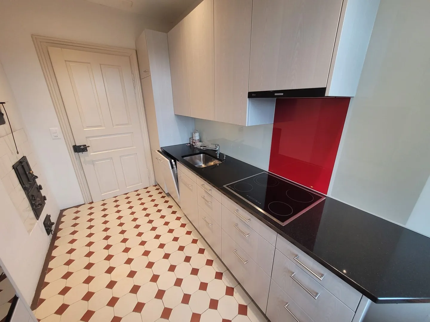 «Helle 4-Zimmer-Wohnung mit Balkon & Flussblick» - Foto 2 von 5