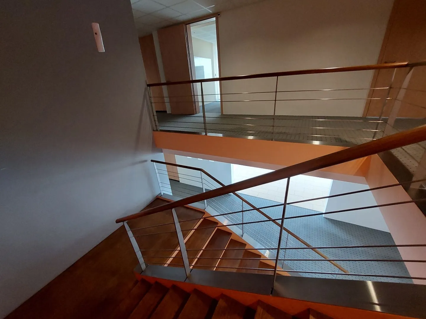 Commercial building with 23 outdoor parking spaces - Photo 6 of 13