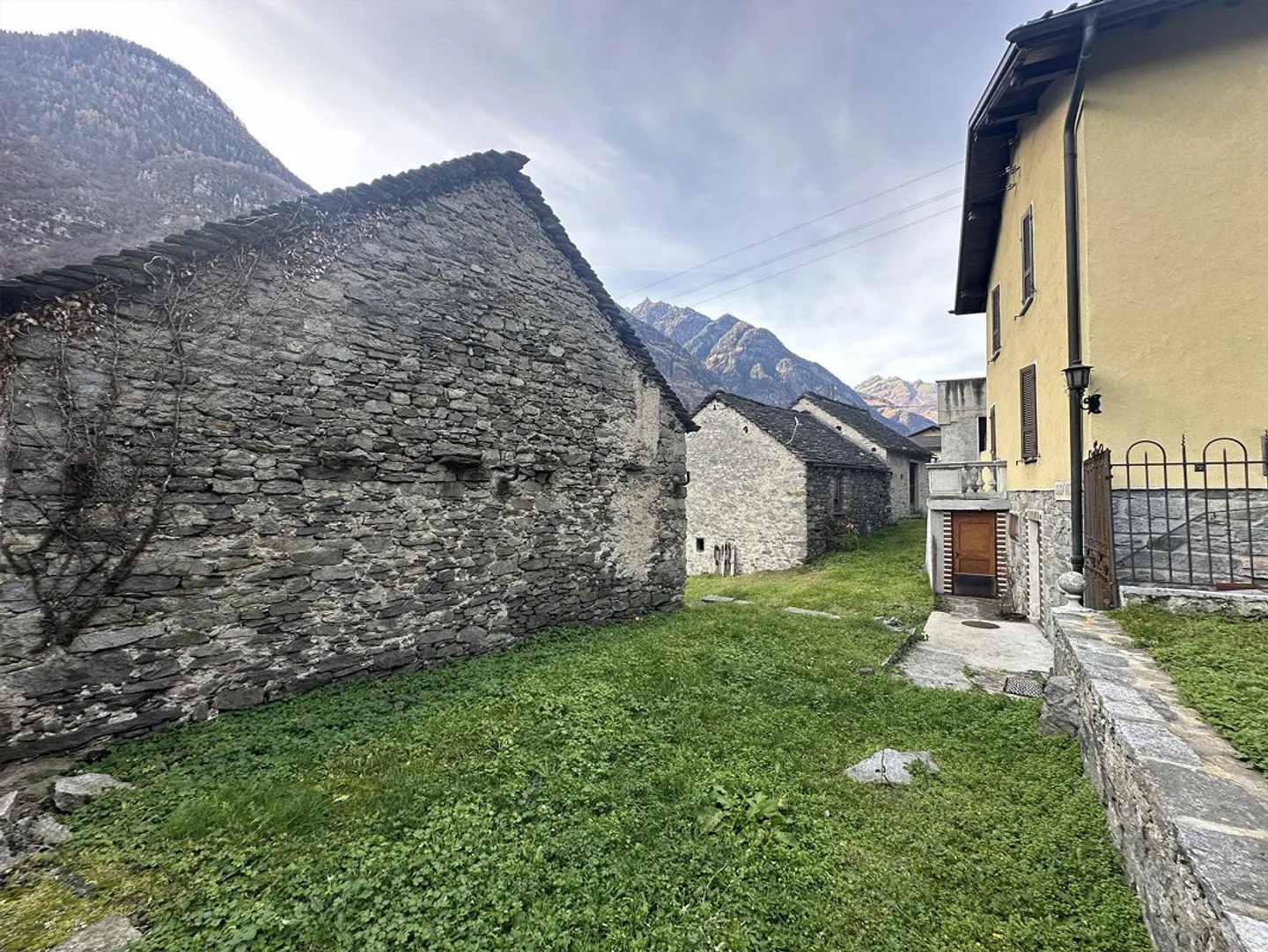 Graziosa Casa Indipendente con Giardino - Foto 5 di 13