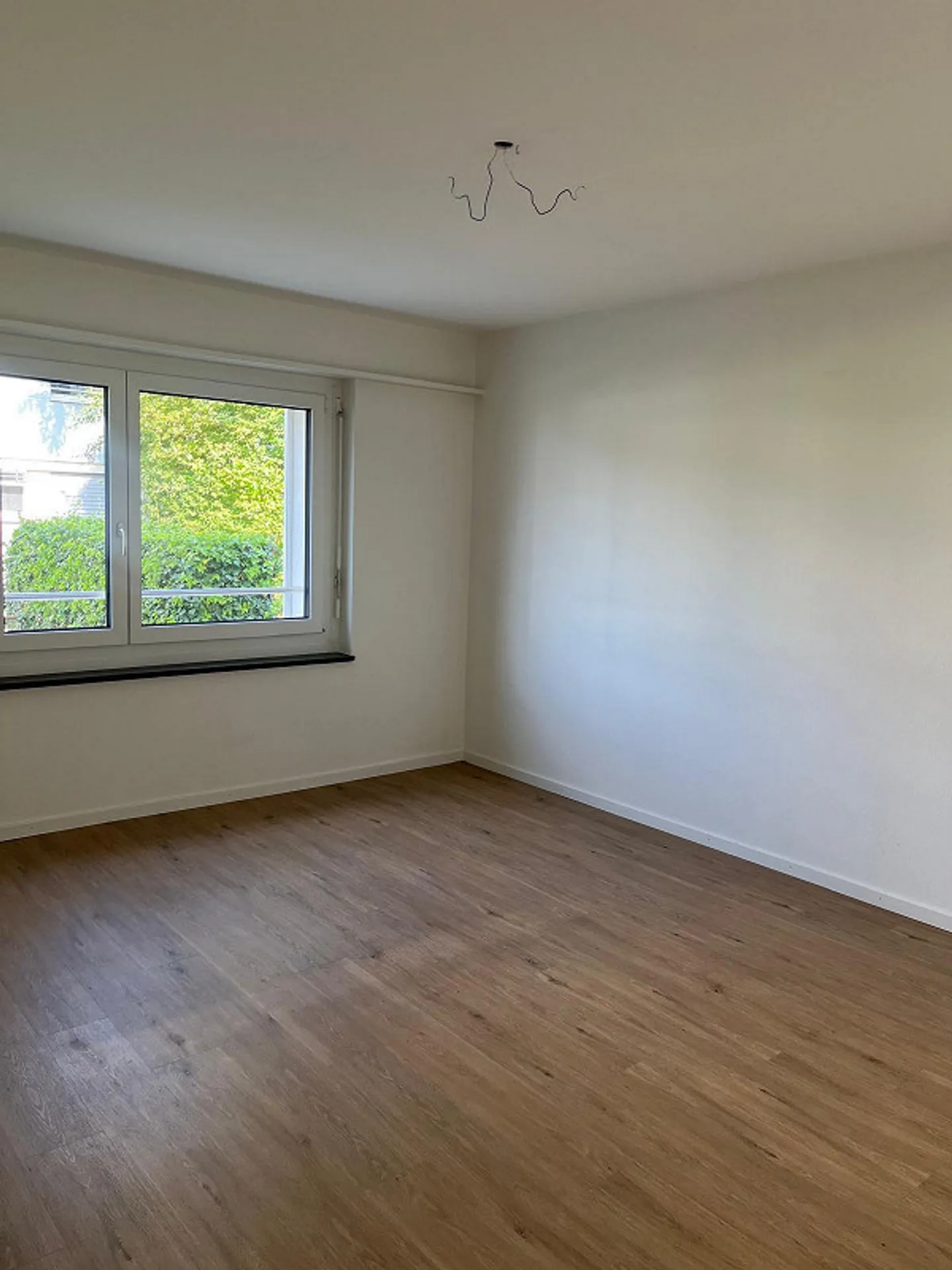 Charming 3-room apartment with balcony in Oberengstringen - Photo 3 of 7