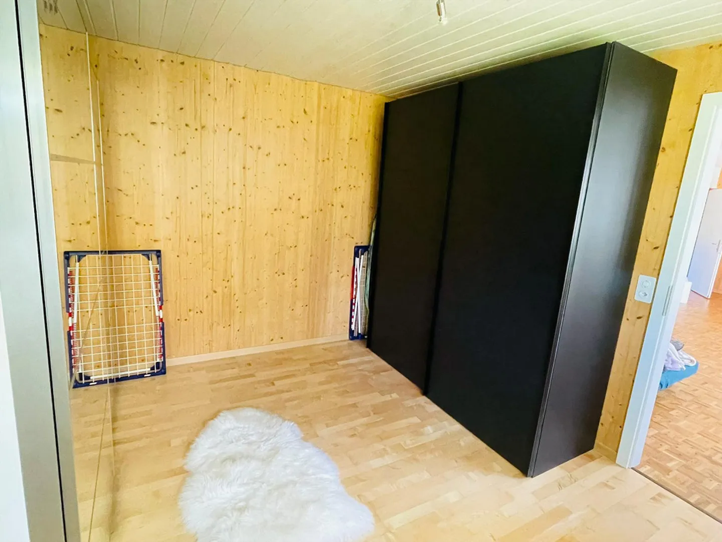 Appartement spacieux de 3,5 pièces avec balcon, coin salon et 2 places de parking - Photo 5 sur 10