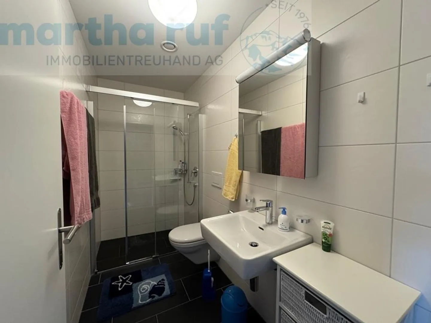 Appartement moderne de 3,5 pièces dans un emplacement calme et central - Photo 8 sur 11