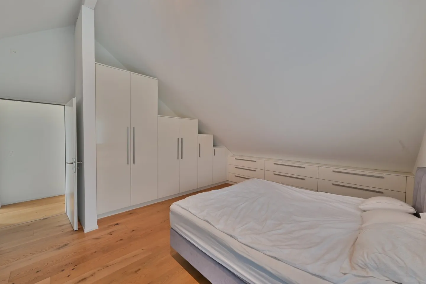 Zuhause auf zwei Ebenen – Maisonette mit Hausgefühl in Dielsdorf - Foto 5 von 6