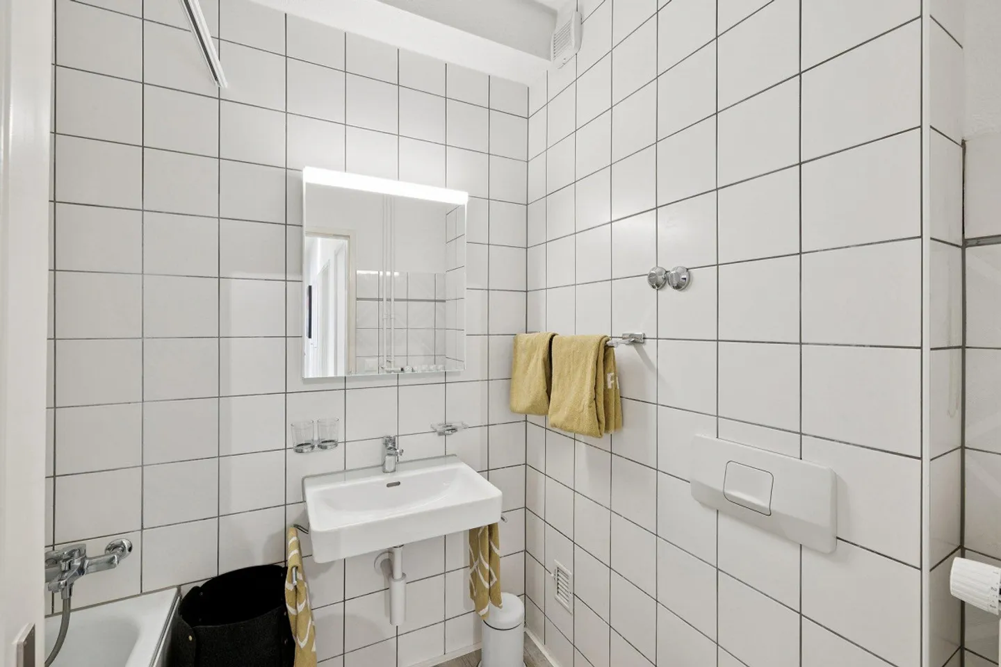 Furnished 4-room apartment with service in the center of Biel/Bienne - Photo 6 of 11