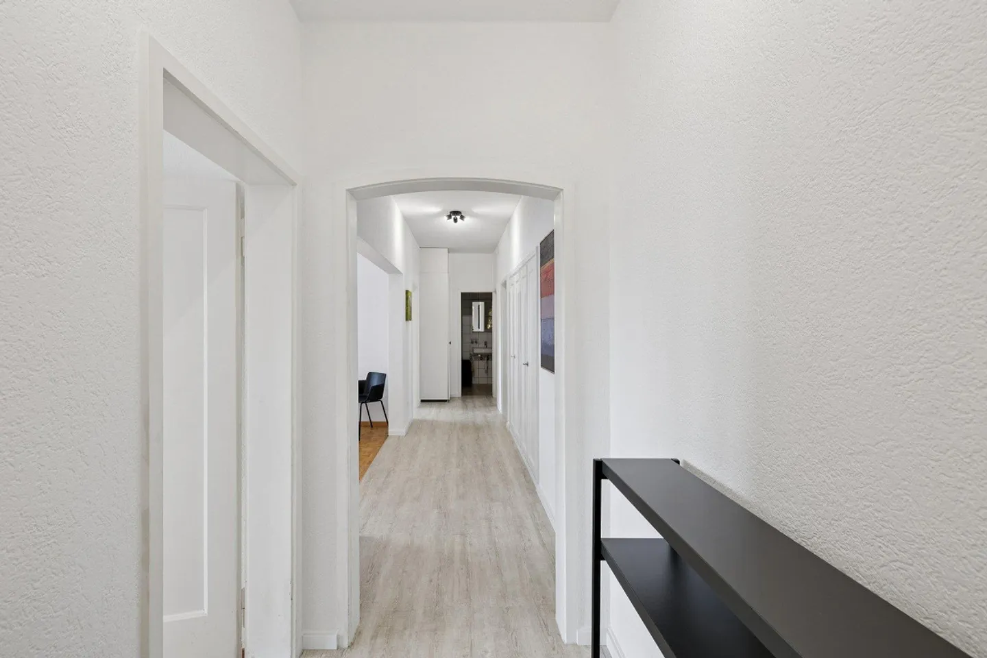 Furnished 4-room apartment with service in the center of Biel/Bienne - Photo 9 of 11