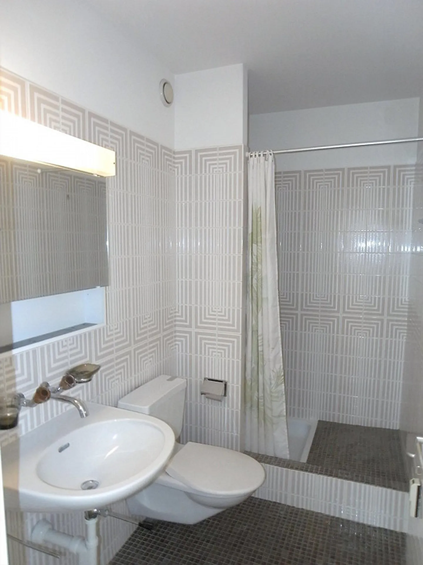 In Gellert on a quiet side street - Photo 10 of 10