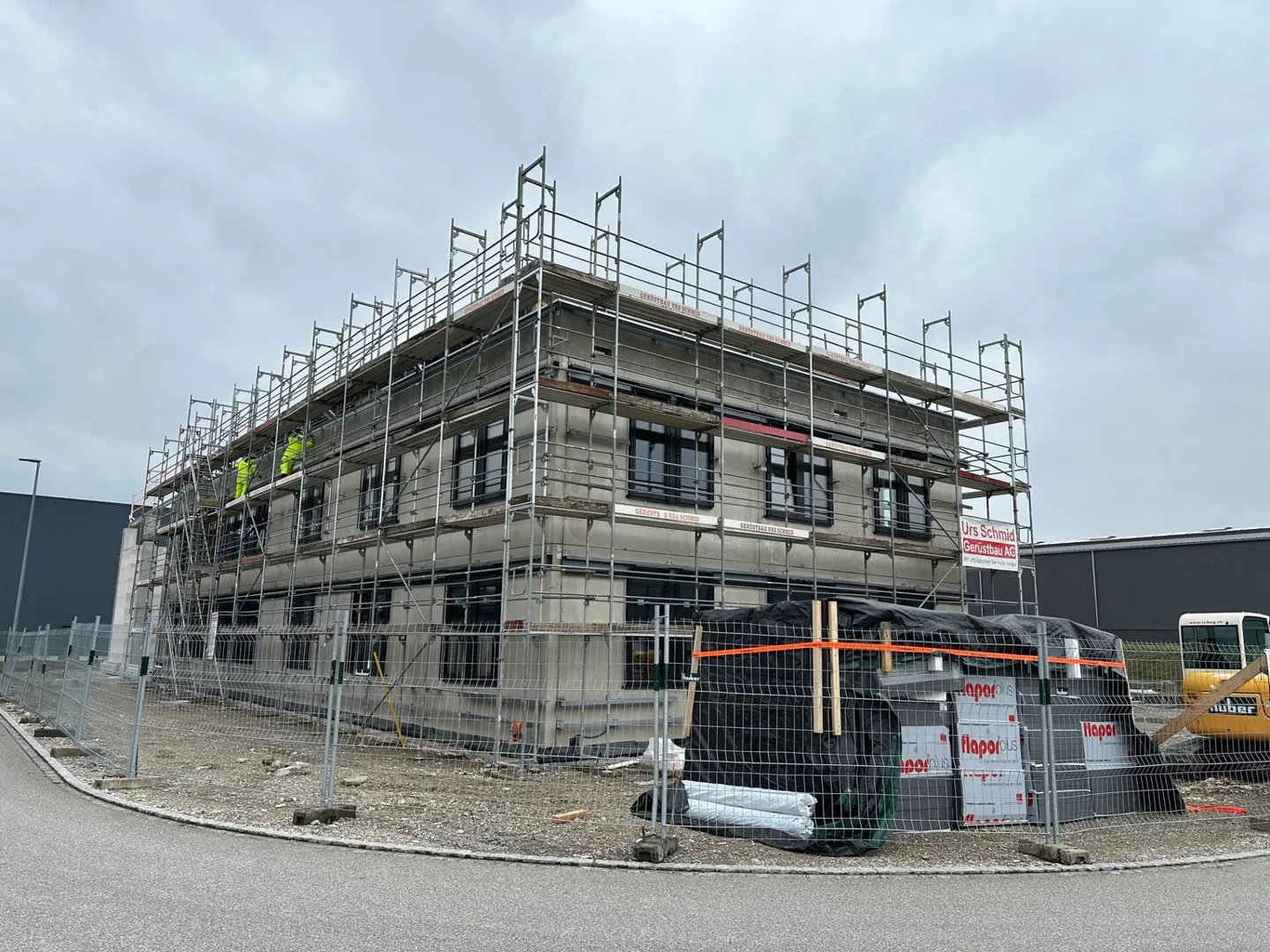 Willkommen im modernen Arbeitsraum mit Blick ins Grüne! - Foto 4 von 7