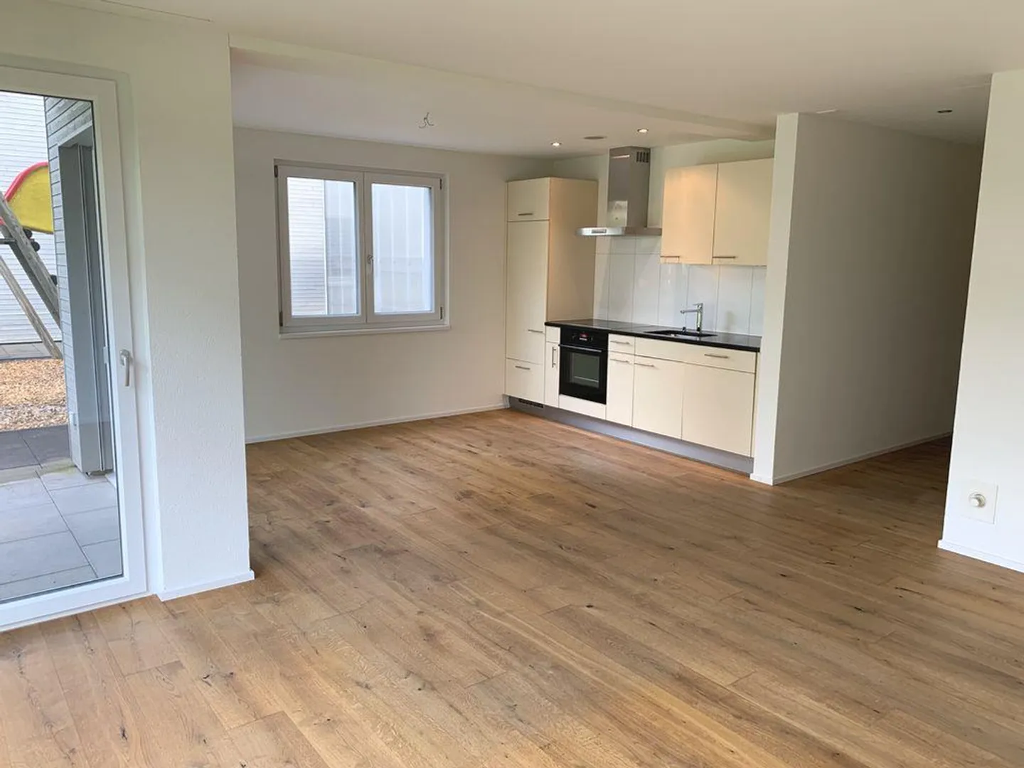 Moderno appartamento di 2 ½ stanze al 1° piano - Foto 3 di 9