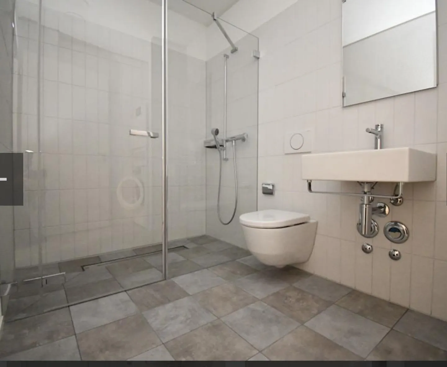 Apartment - Photo 2 of 3