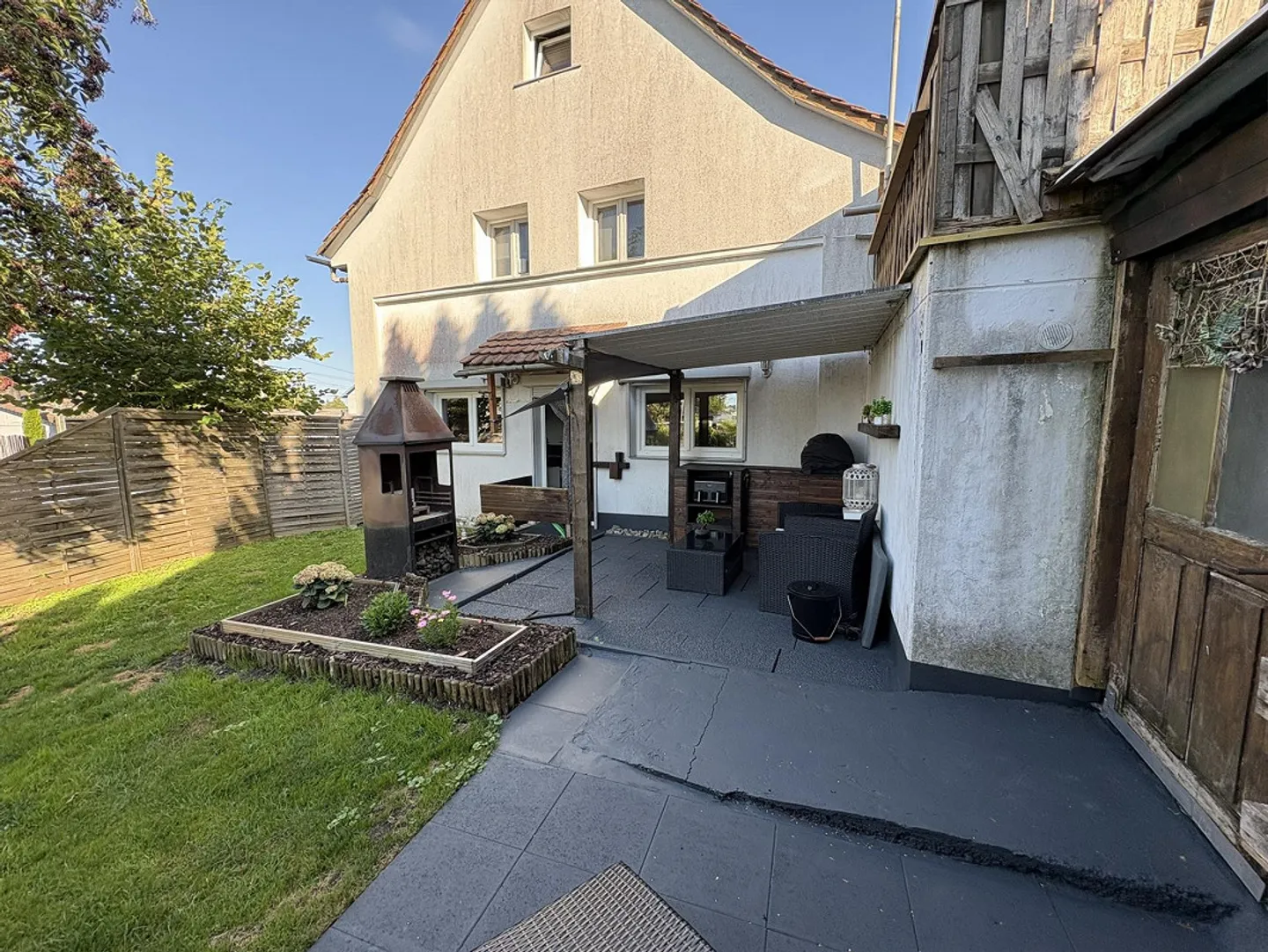 Casa a schiera accogliente di 3,5 stanze con giardino privato - Foto 6 di 11