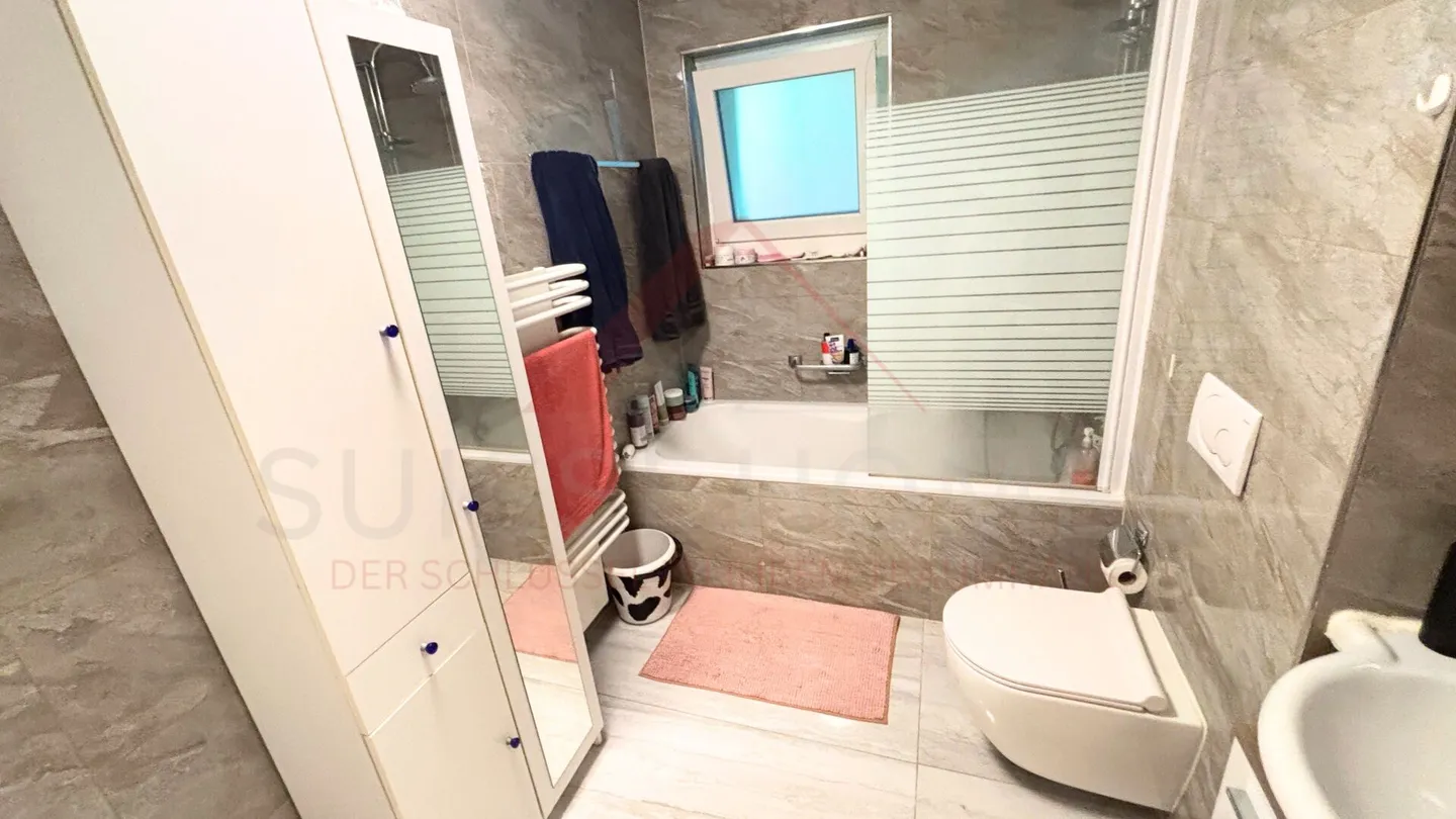 Vue lacustre de rêve sur le lac de Lucerne | Appartement exclusif de 2,5 pièces avec terrasse de 35 m² - Photo 11 sur 12