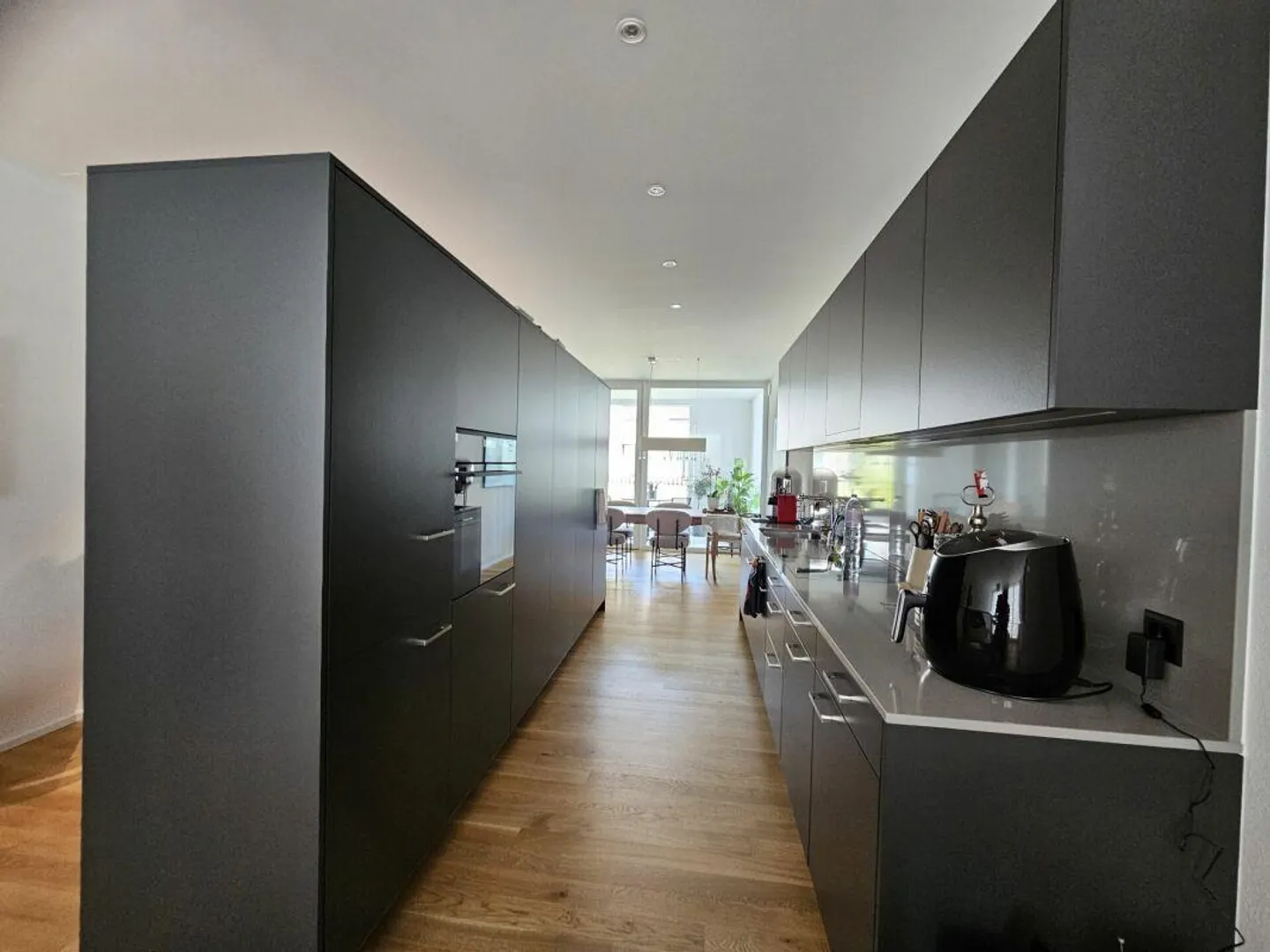 Moderne 2.5 Zimmer-Wohnung - Foto 2 von 13