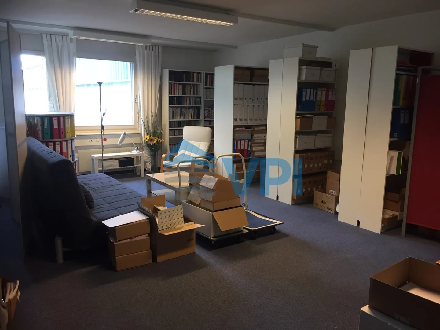 Mont-sur-Lausanne - Bright office of about 130m2 - Photo 3 of 9