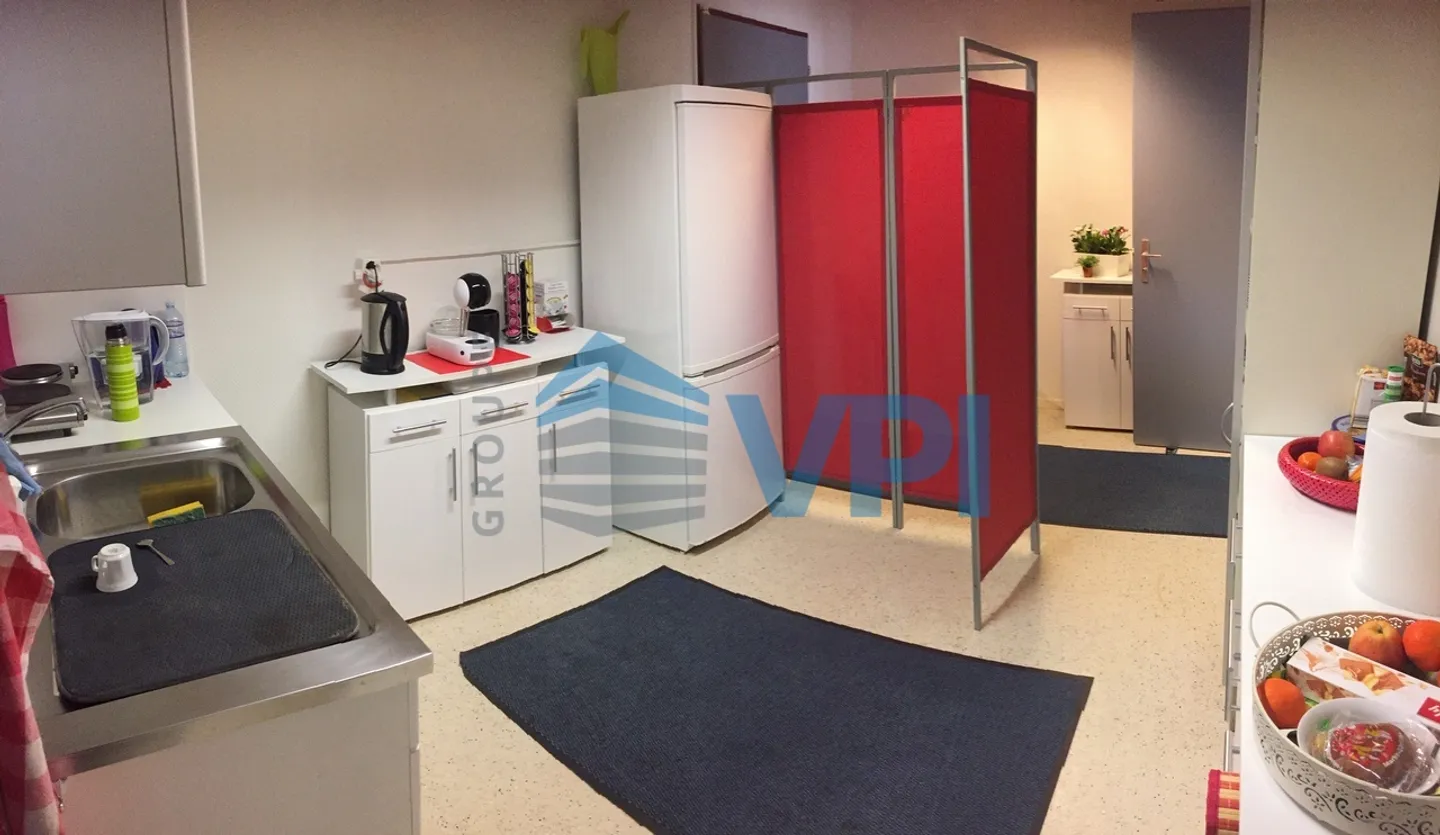 Mont-sur-Lausanne - Bright office of about 130m2 - Photo 8 of 9