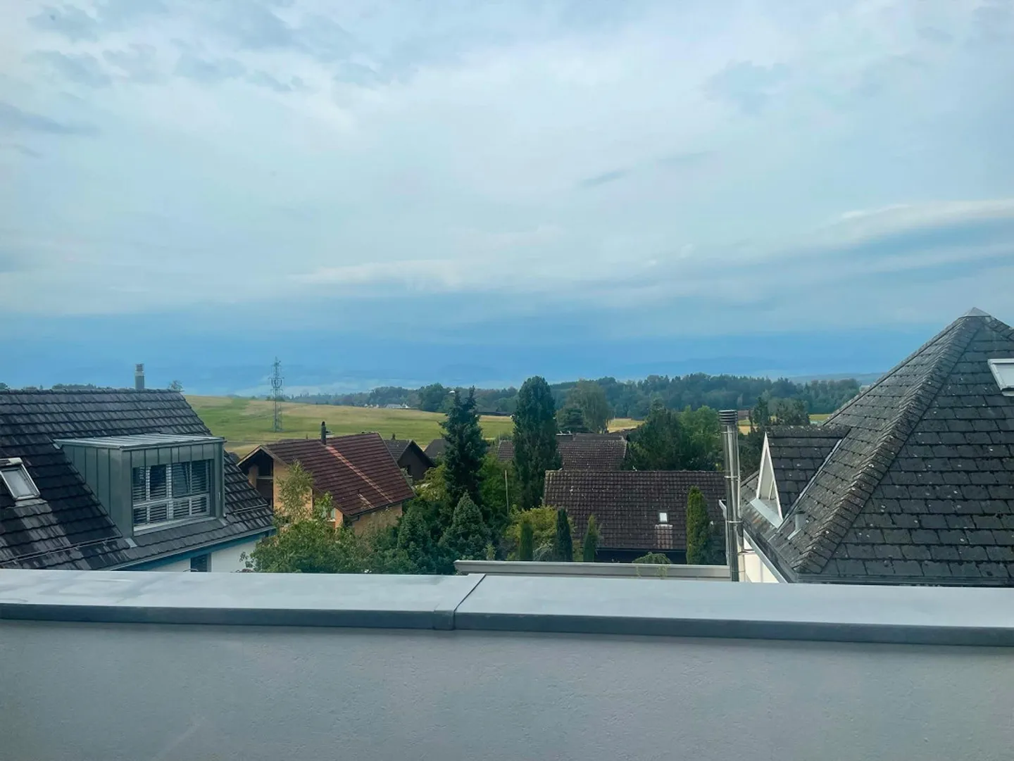 Casa unifamiliare indipendente in una posizione molto tranquilla e centrale - Foto 4 di 11