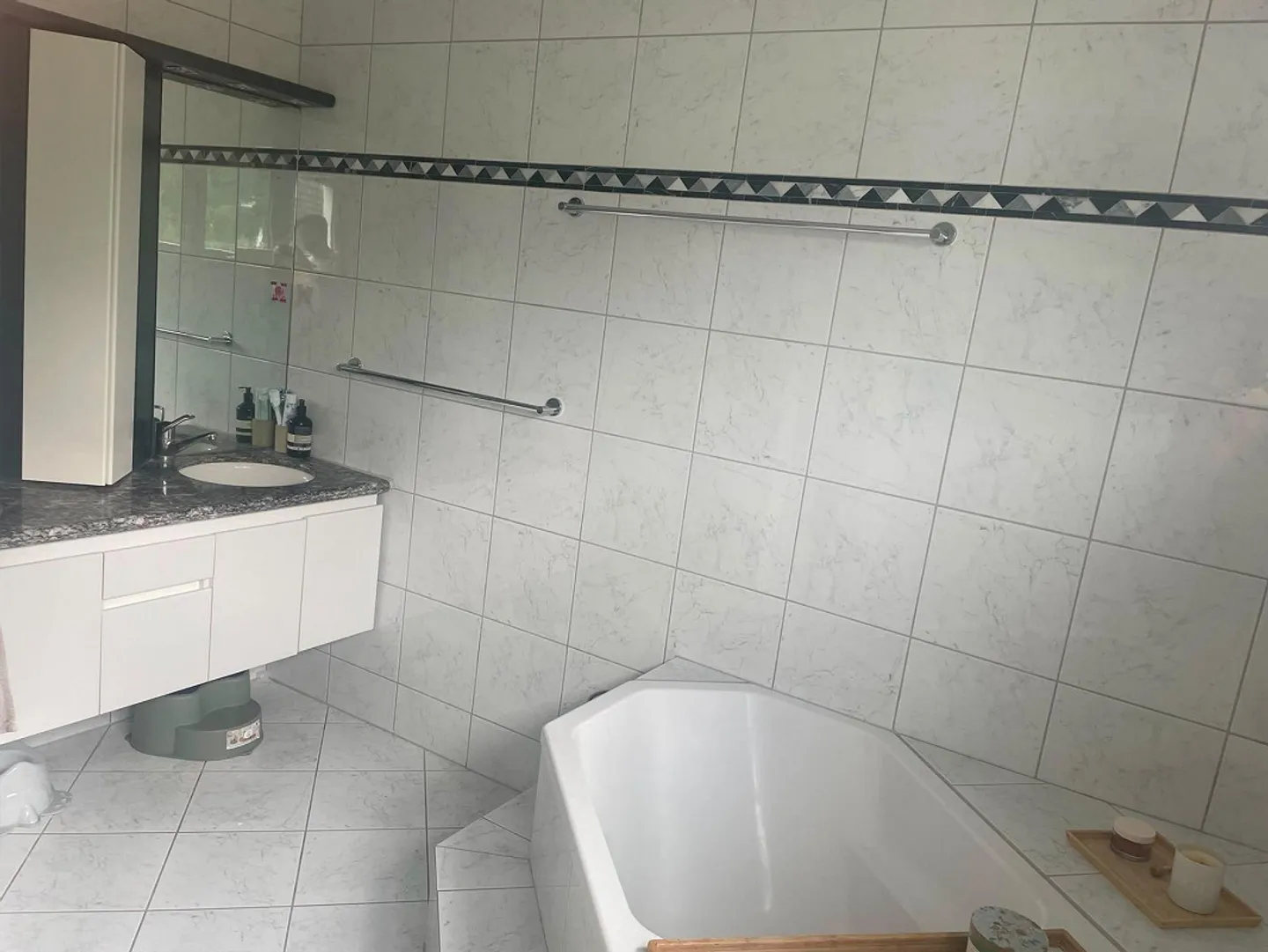 Casa unifamiliare indipendente in una posizione molto tranquilla e centrale - Foto 10 di 11