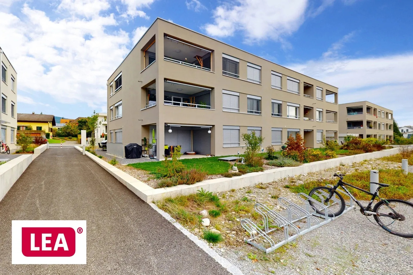 Beautiful apartment in modern neighborhood seeks new tenant from 16.08.2026 - Photo 1 of 10