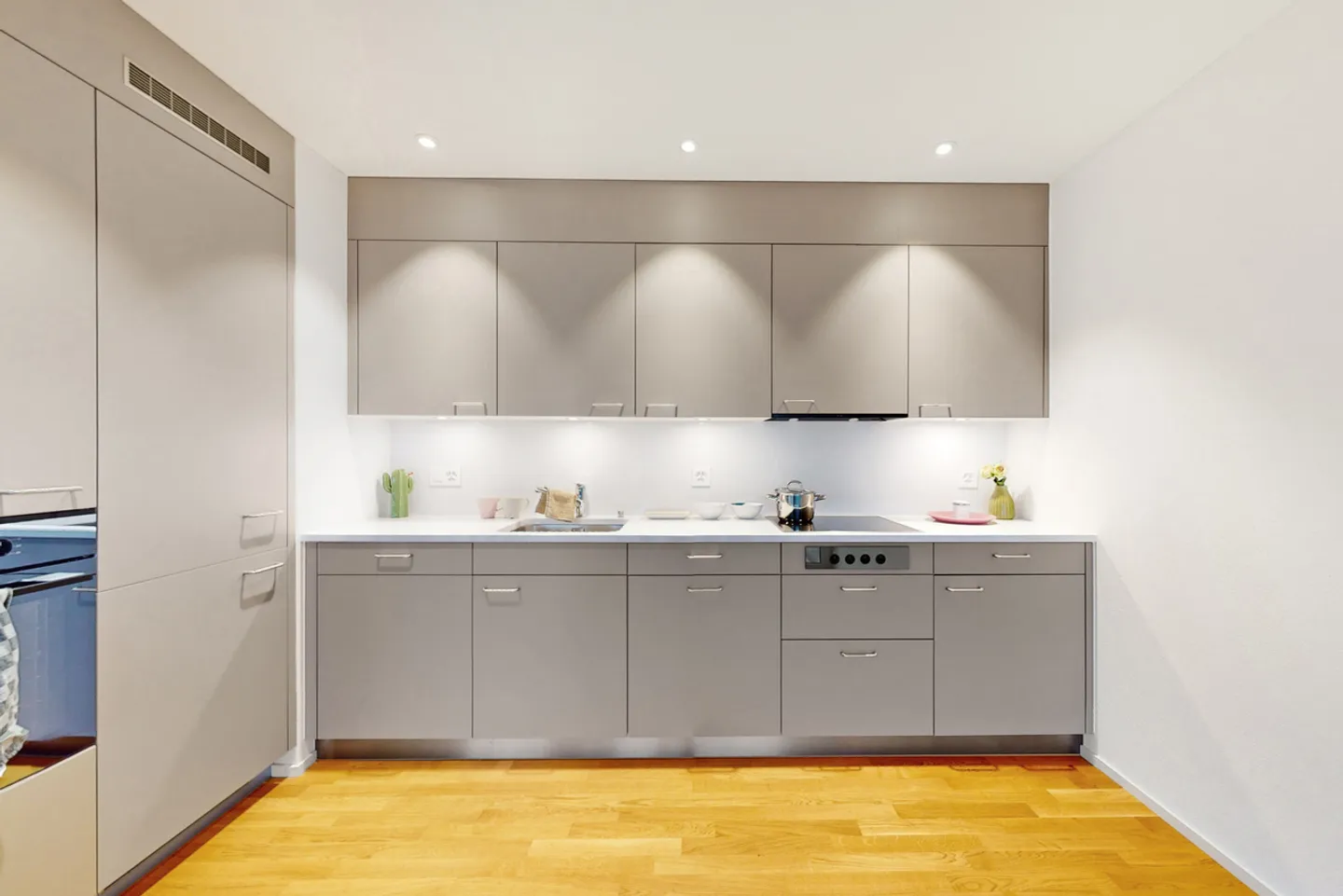 Beautiful apartment in modern neighborhood seeks new tenant from 16.08.2026 - Photo 5 of 10
