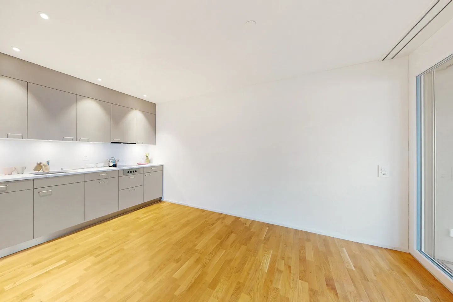 Beautiful apartment in modern neighborhood seeks new tenant from 16.08.2026 - Photo 6 of 10