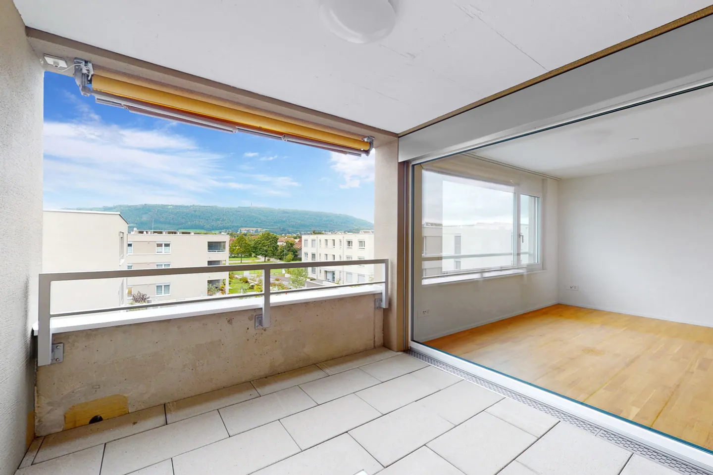 Beautiful apartment in modern neighborhood seeks new tenant from 16.08.2026 - Photo 4 of 10