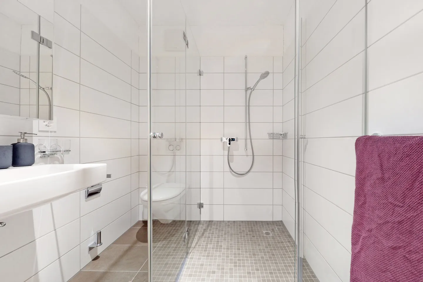Beautiful apartment in modern neighborhood seeks new tenant from 16.08.2026 - Photo 8 of 10