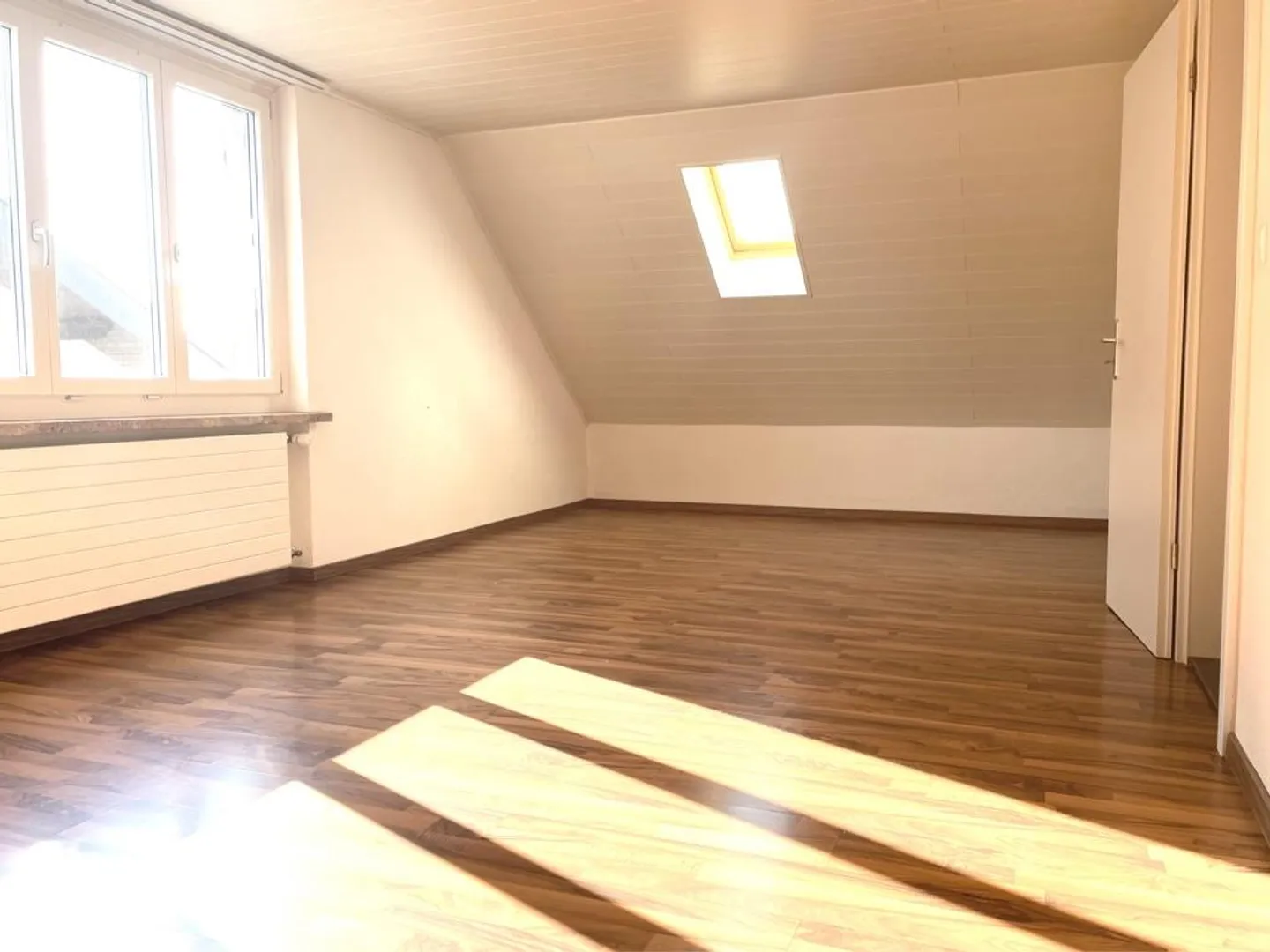 Charmante Dachzimmerwohnung - Foto 4 von 6