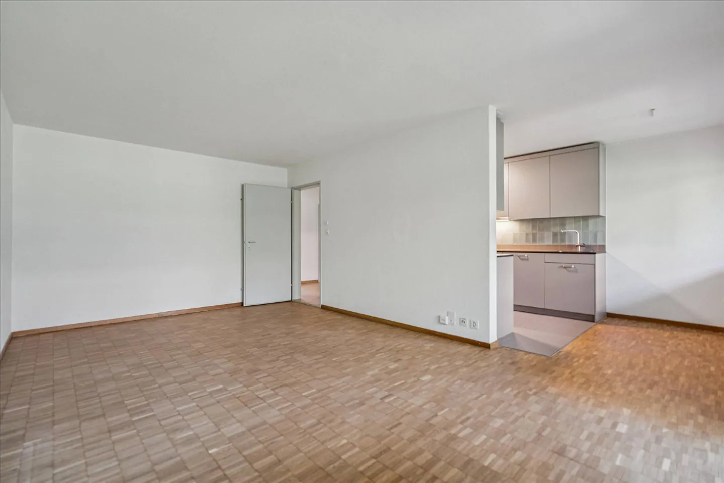 Affittare senza deposito - Prima occupazione dopo ristrutturazione in una posizione tranquilla - Foto 1 di 10