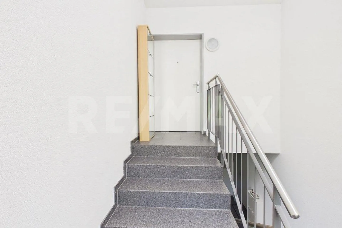 Exklusives Wohnen - 5½-Zimmer-Attikawohnung mit direktem Liftzugang - Photo 9 of 13