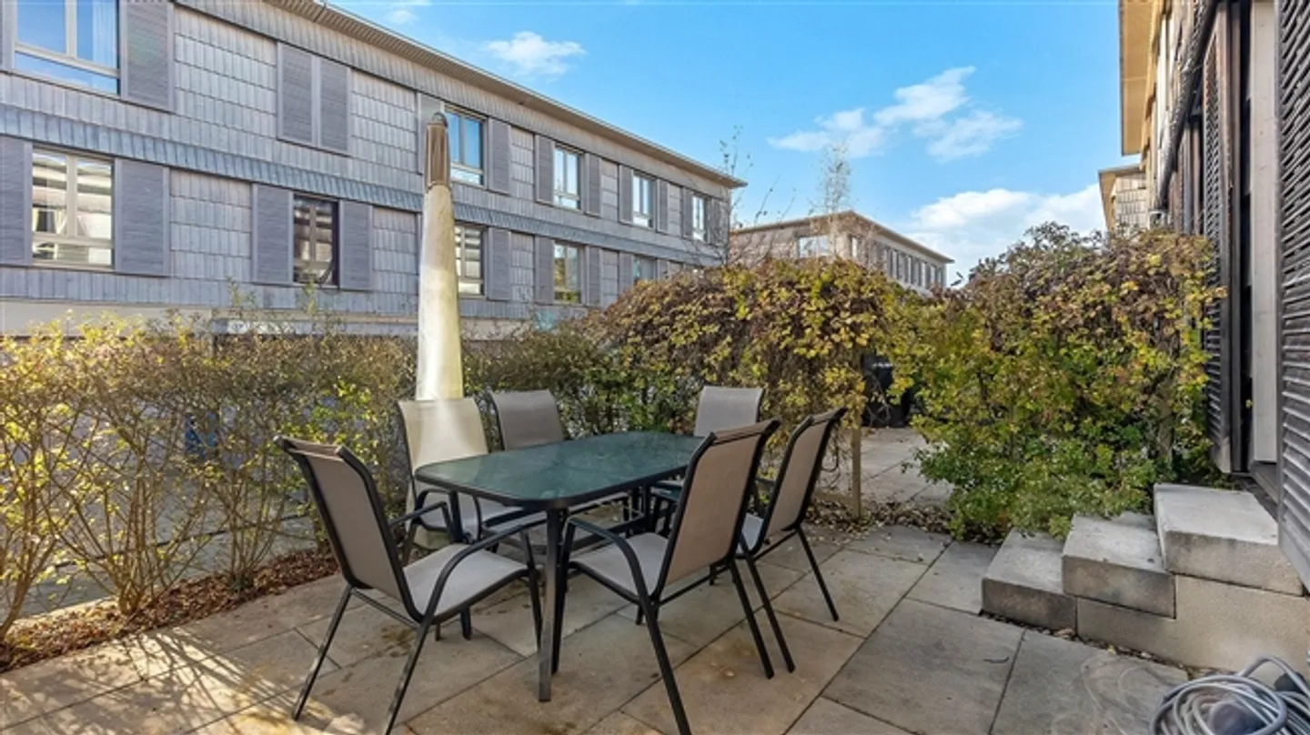 Casa angolare in posizione top - Foto 3 di 13