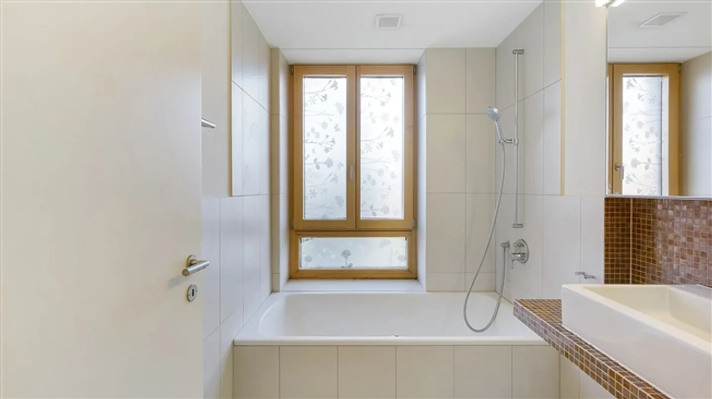 Casa angolare in posizione top - Foto 8 di 13