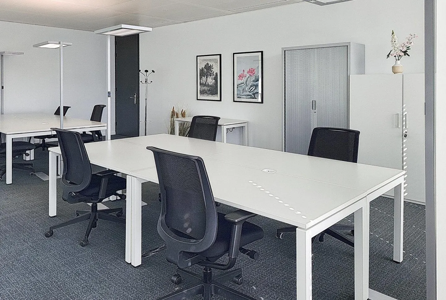 Private office space for 30 in Regus Spoom Kriens - Photo 1 of 9