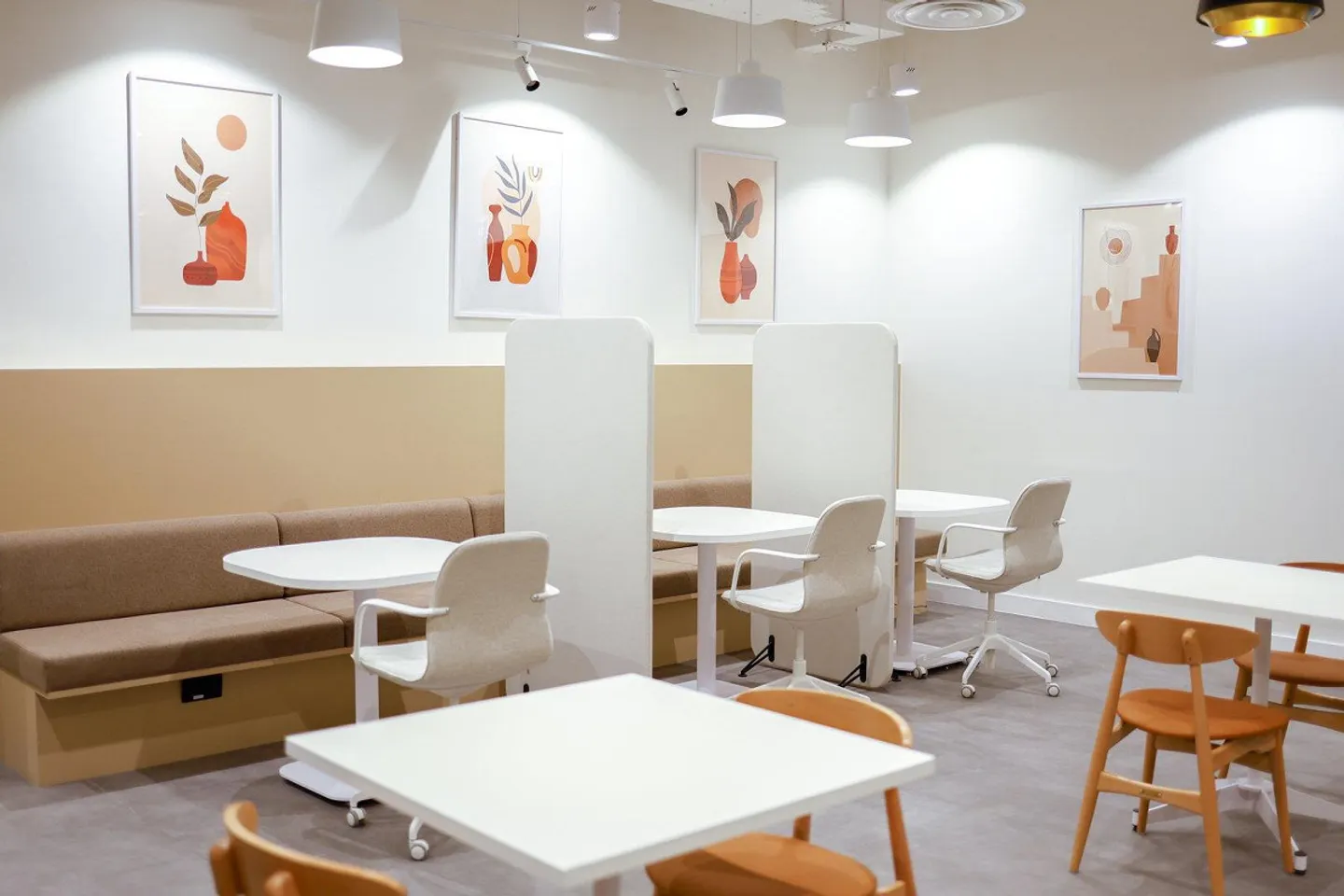 Private office space for 30 in Regus Spoom Kriens - Photo 5 of 9