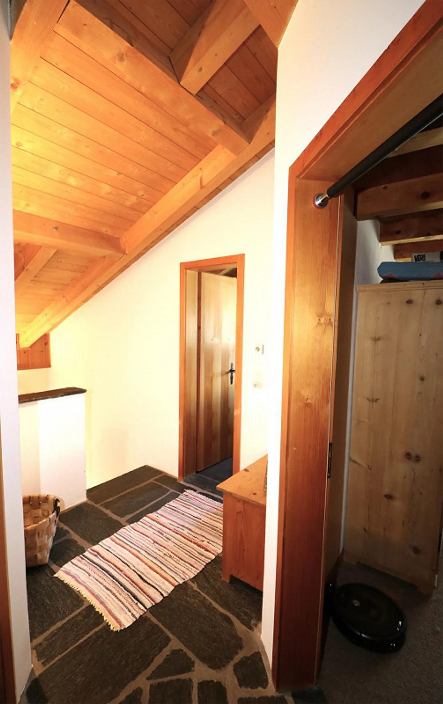 Charming two-family house with mountain view in Laax - Photo 19 of 30