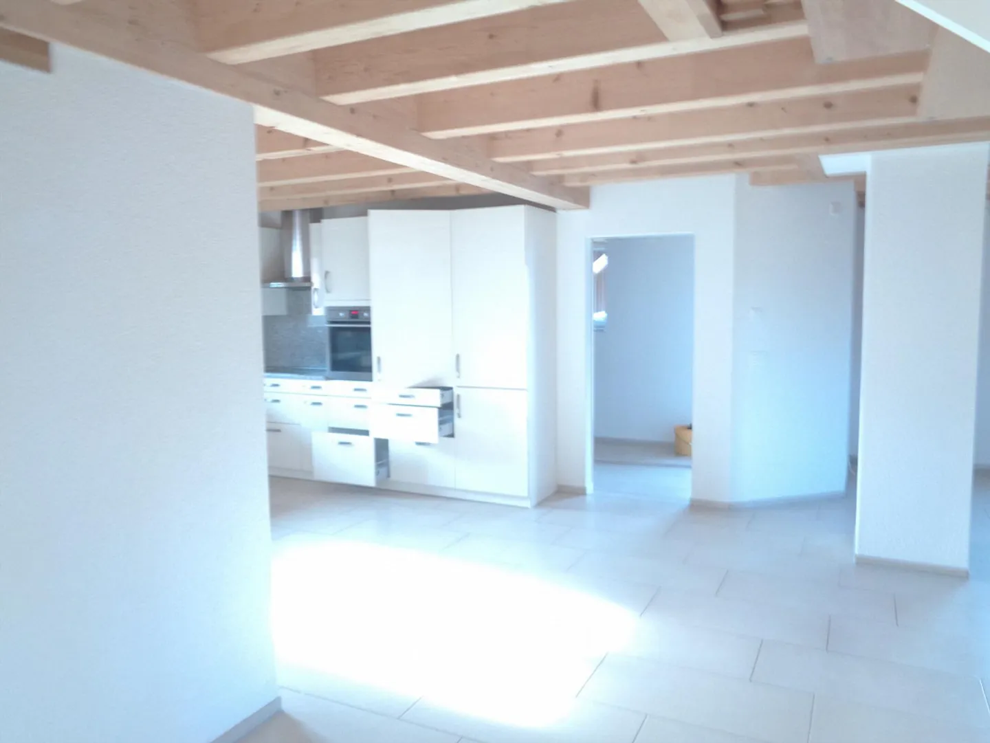 RoofTop Apartment , ideally located 5 mintues walk bus station 365view - Photo 13 of 30