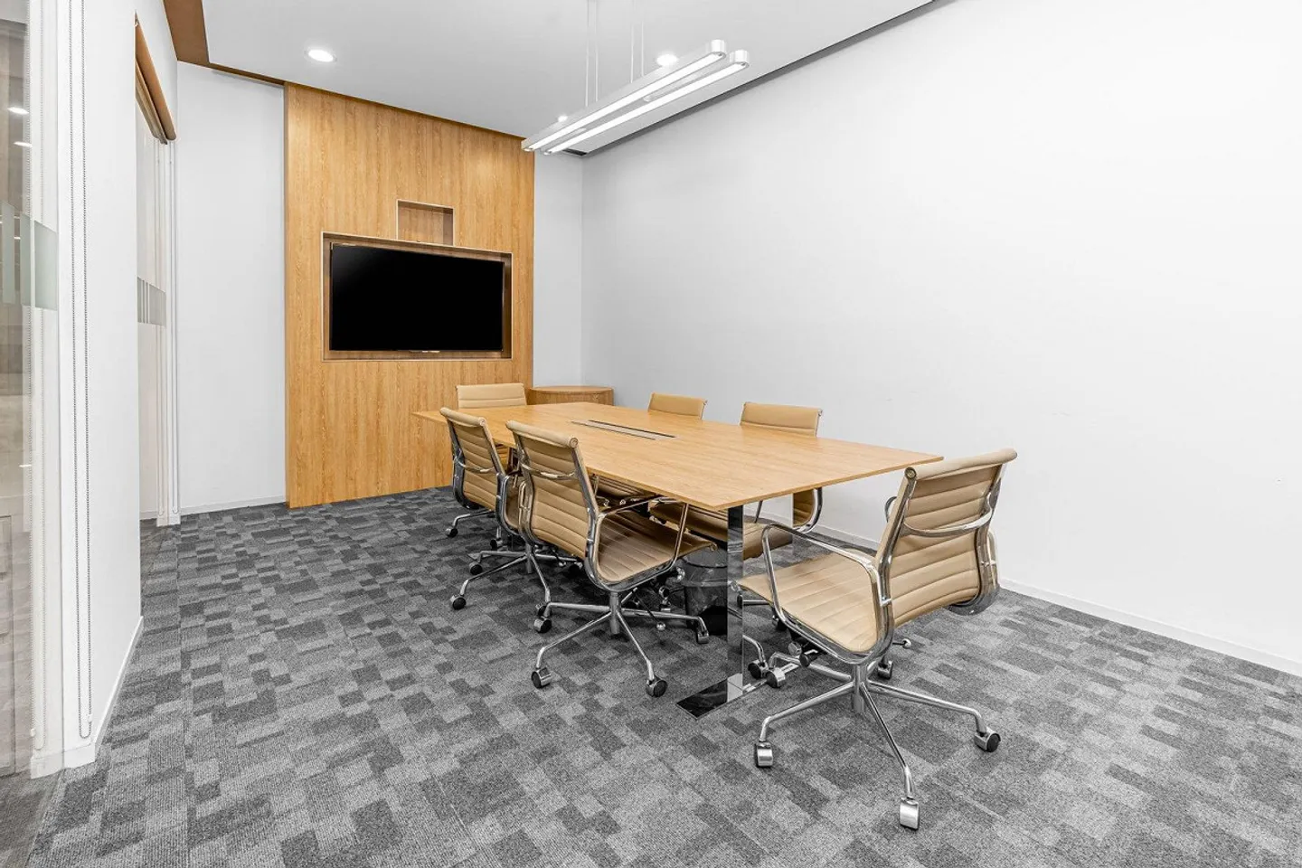 Private office space for 30 in Regus Spoom Kriens - Photo 7 of 9