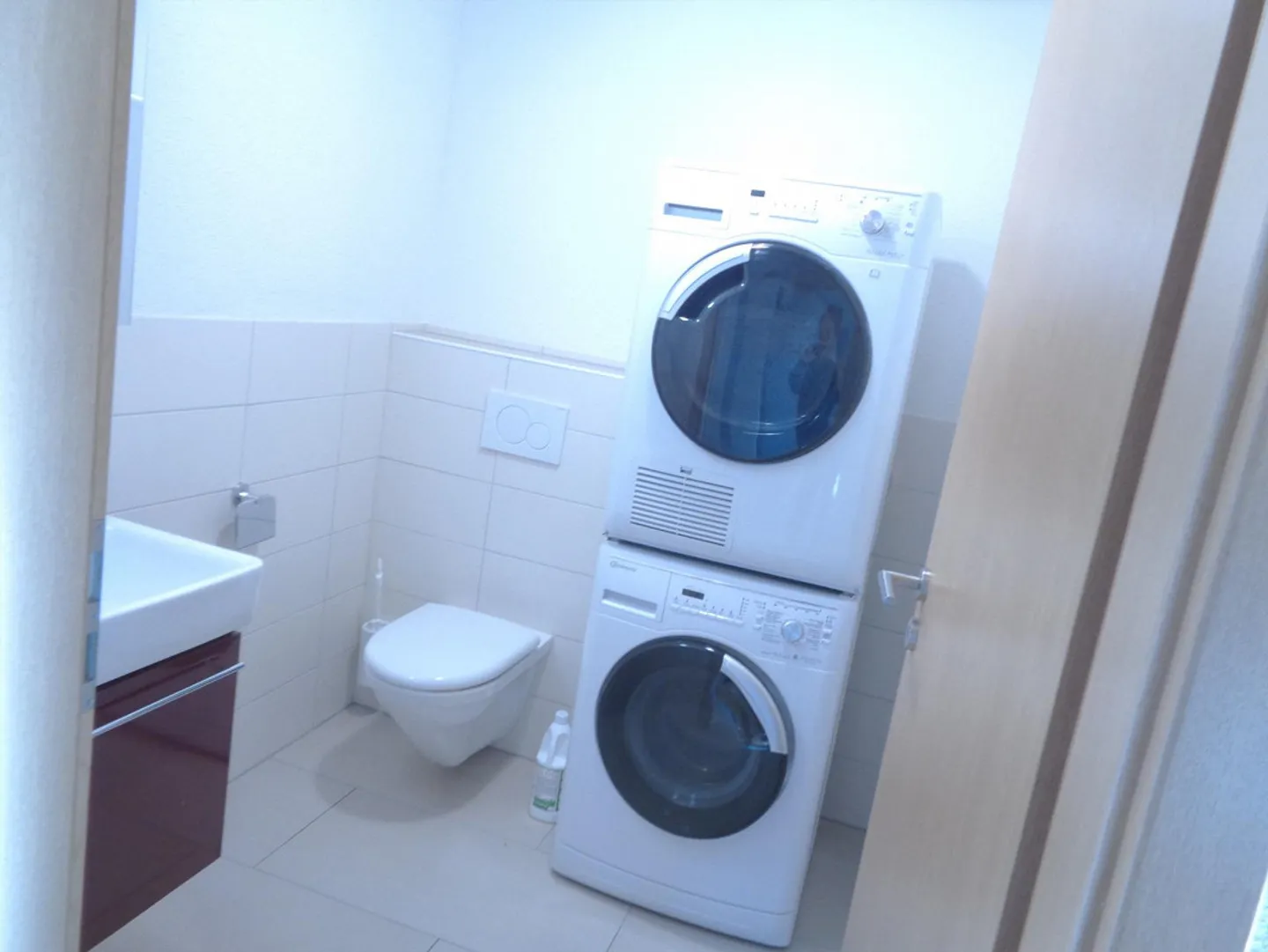 RoofTop Apartment , ideally located 5 mintues walk bus station 365view - Photo 16 of 30