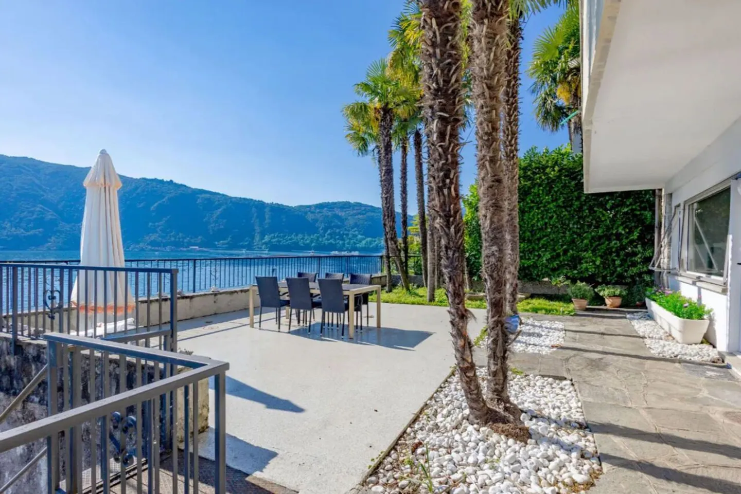 Villa am See mit privatem Dock - Foto 7 von 17