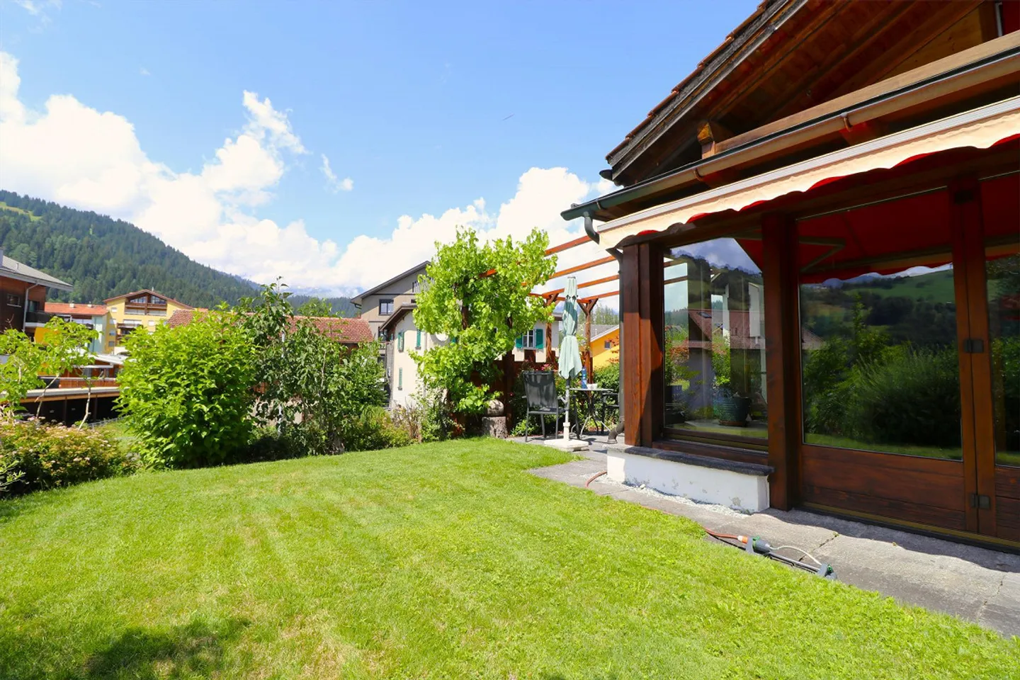 Charming two-family house with mountain view in Laax - Photo 25 of 30