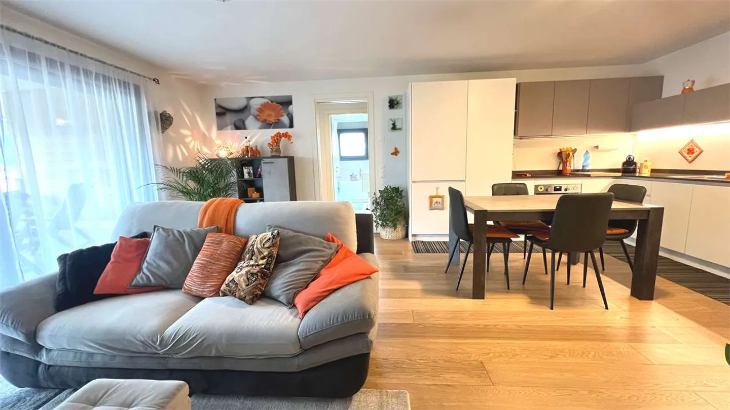 Condo/Apartment for sale in Vacallo, Switzerland - Photo 4 of 12