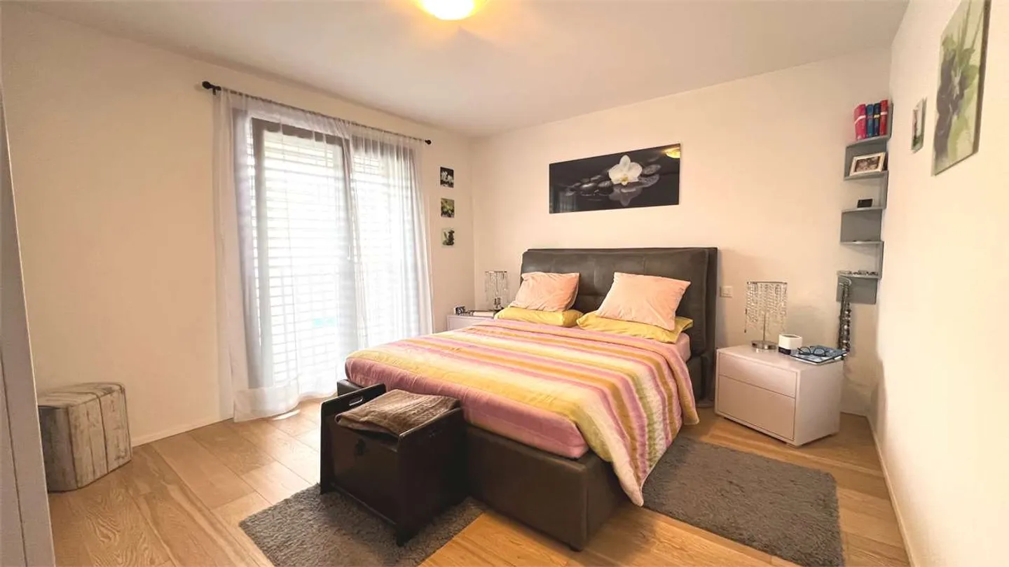 Condo/Apartment for sale in Vacallo, Switzerland - Photo 9 of 12