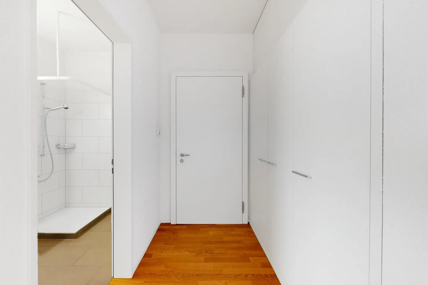 Vivere moderno con molta luce e comfort in una posizione ideale - Foto 7 di 10