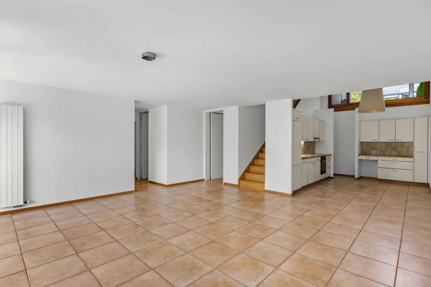 Spacious Duplex Apartment in Nyon - Photo 7 of 13