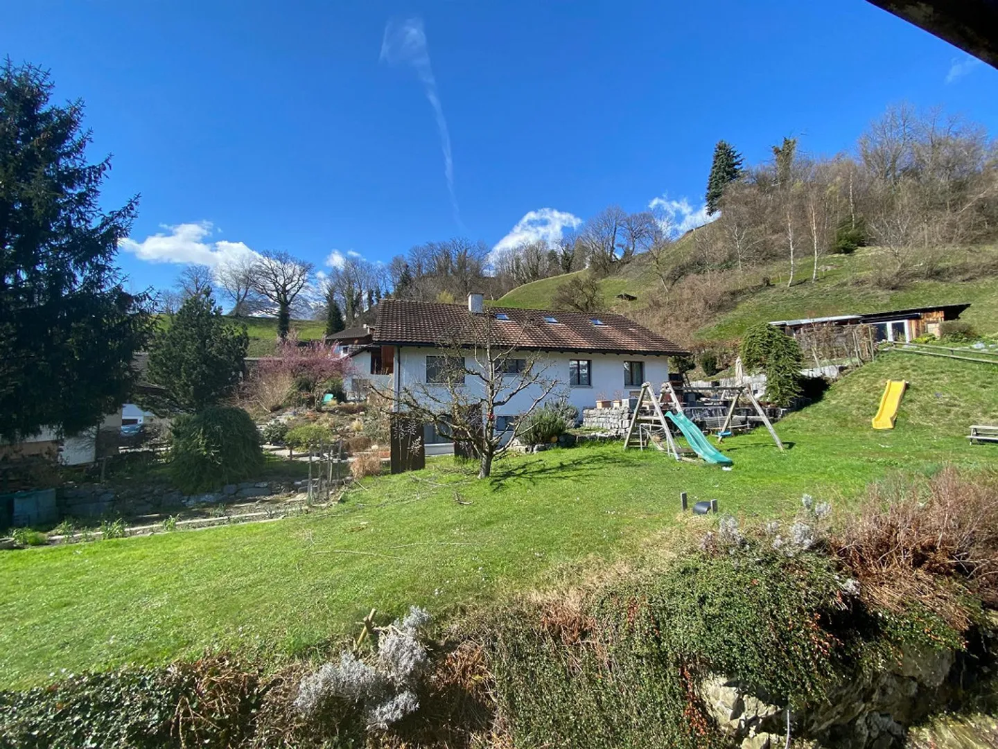 Maison familiale de 7,5 pièces avec grand jardin et aire de jeux - Photo 6 sur 29