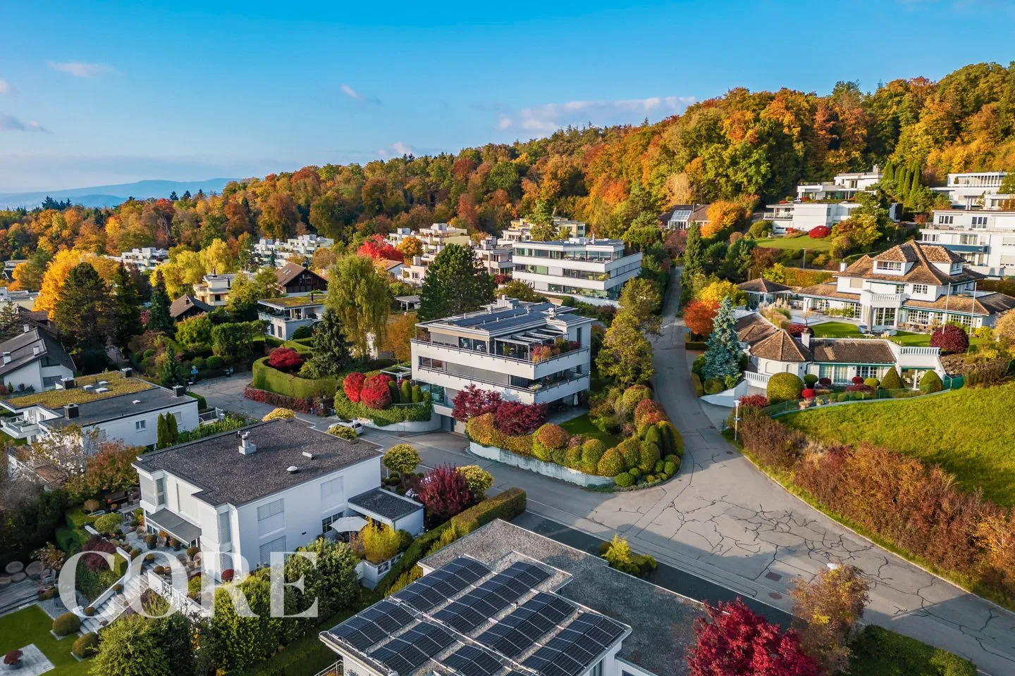 Avantgarde Garten-Maisonette - Foto 1 von 9