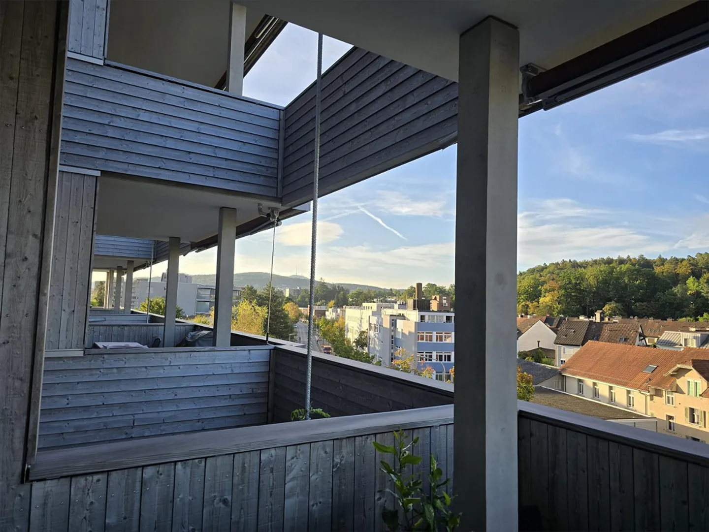 Grosszügige 4.5-Zimmer-Wohnung mit Balkon und Aussicht in Dietikon - Photo 4 sur 11