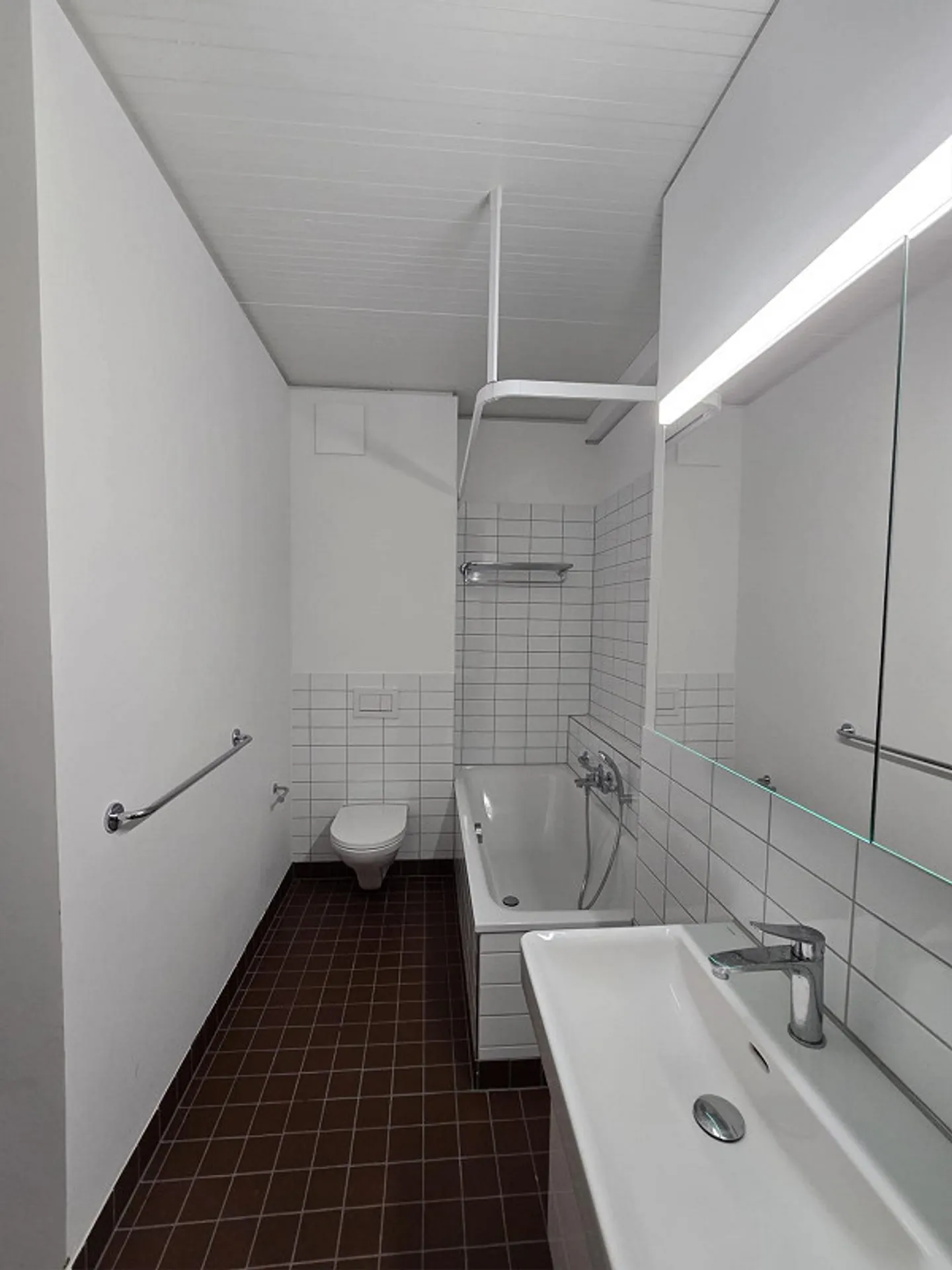 Grosszügige 4.5-Zimmer-Wohnung mit Balkon und Aussicht in Dietikon - Photo 9 sur 11