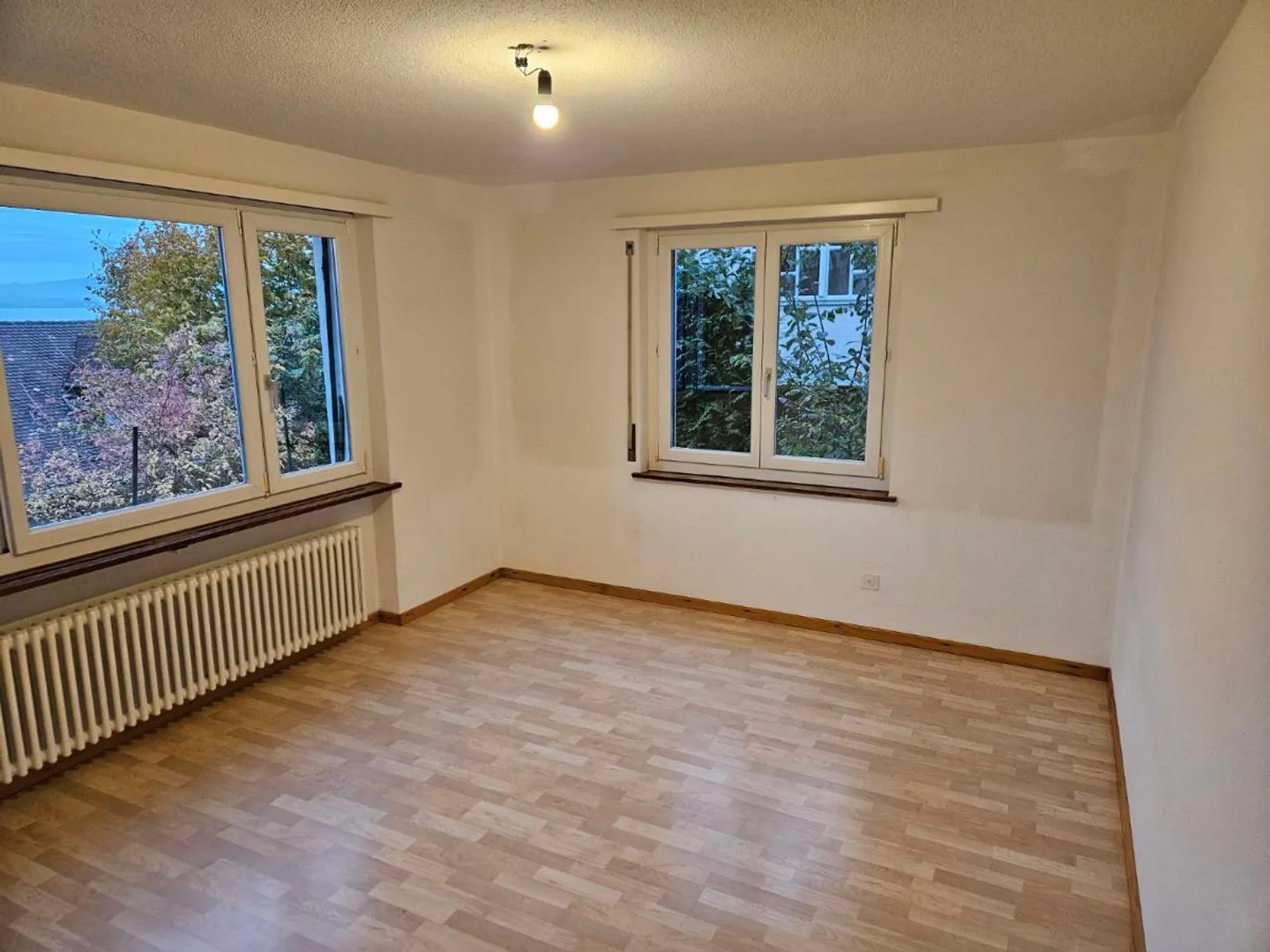 Quiet 2-room apartment with lake view - Photo 5 of 5