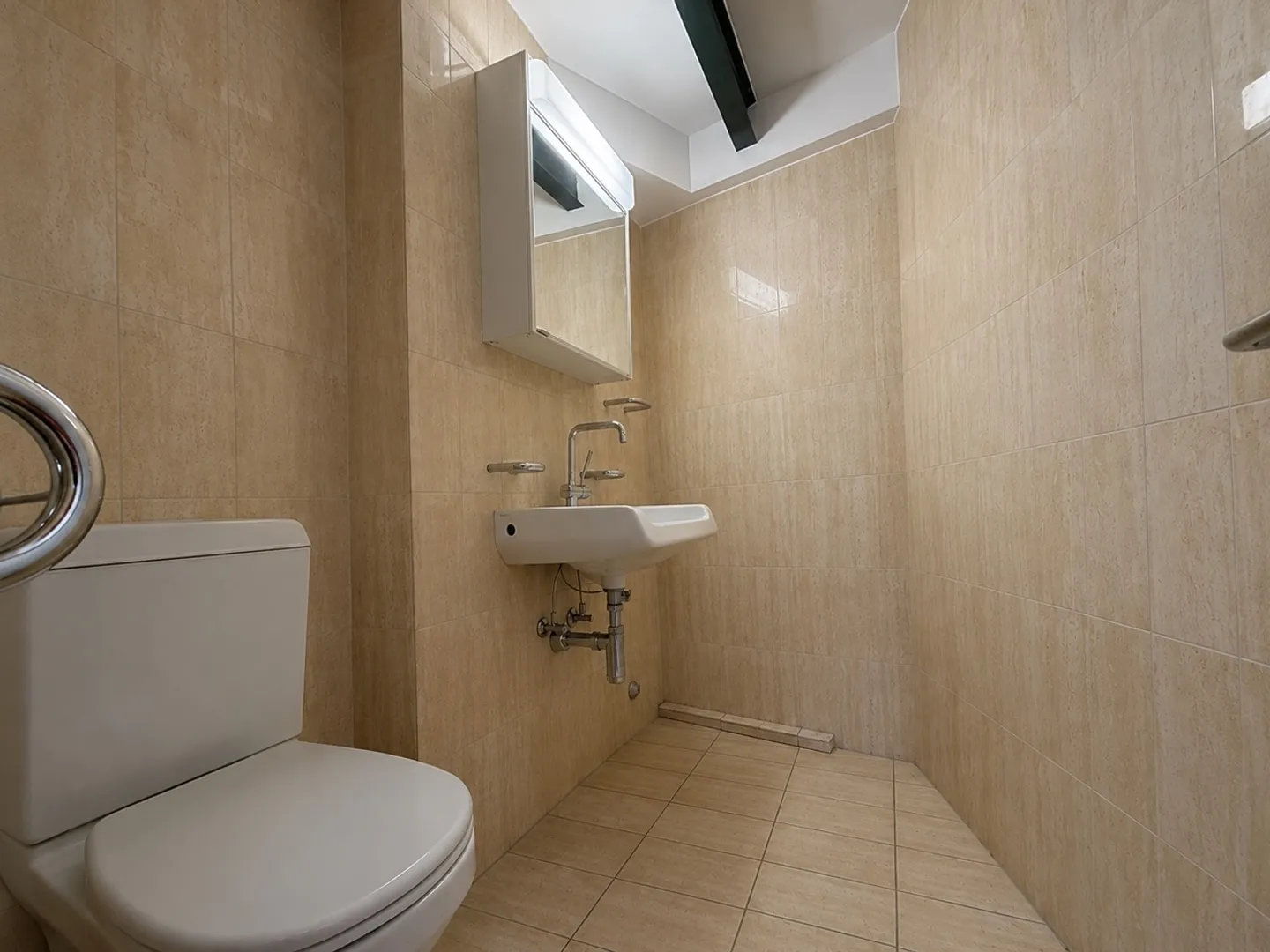 Unique studio at exclusive lakeside location - limited until 31.08.2029! - Photo 5 of 5