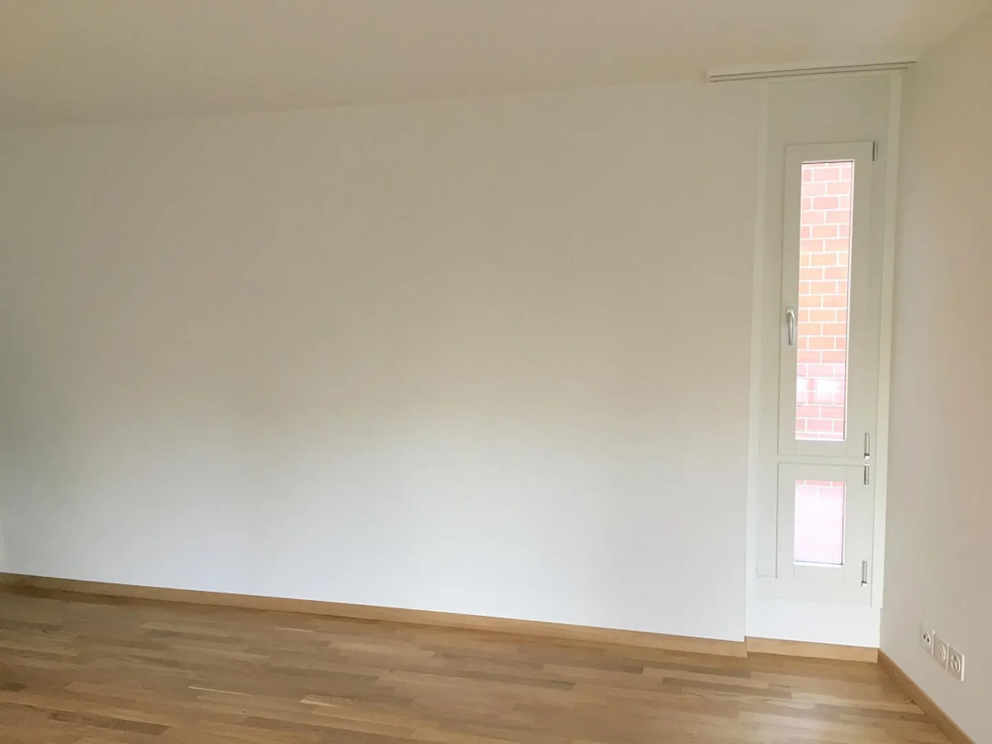 Geräumige Wohnung mit grossem Balkon - Foto 4 von 8