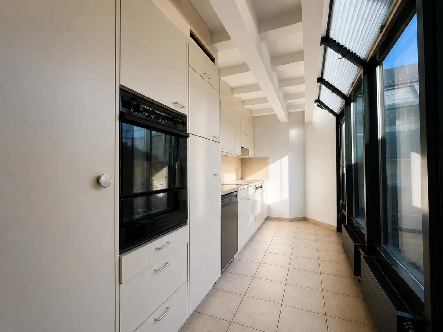 Unique studio at exclusive lakeside location - limited until 31.08.2029! - Photo 3 of 5